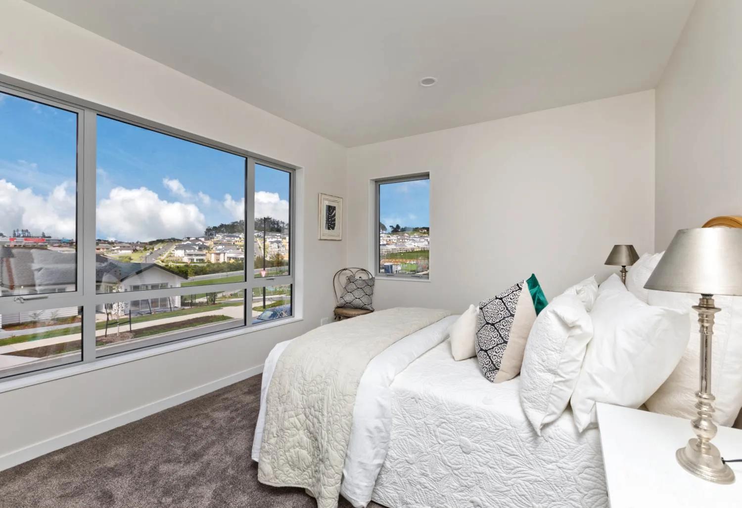 Colonial Drive, Bedroom