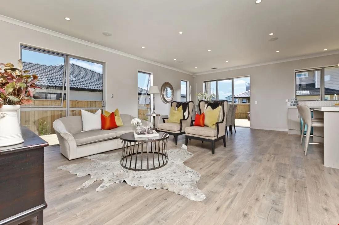 202 Wainui Road, Lounge