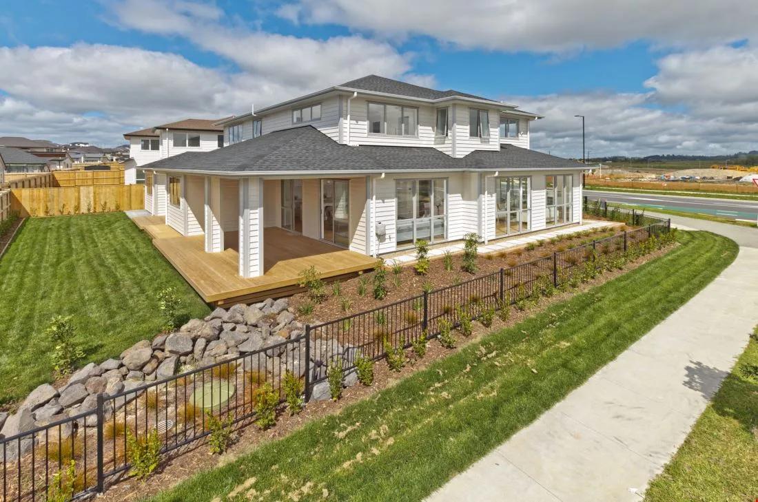 210 Wainui Road, Outside