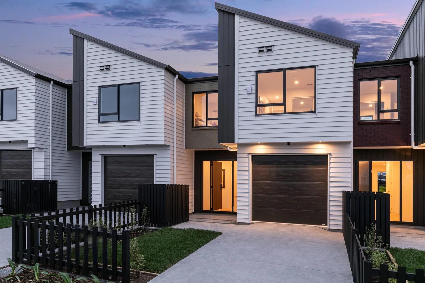 33 Spars Road, Front