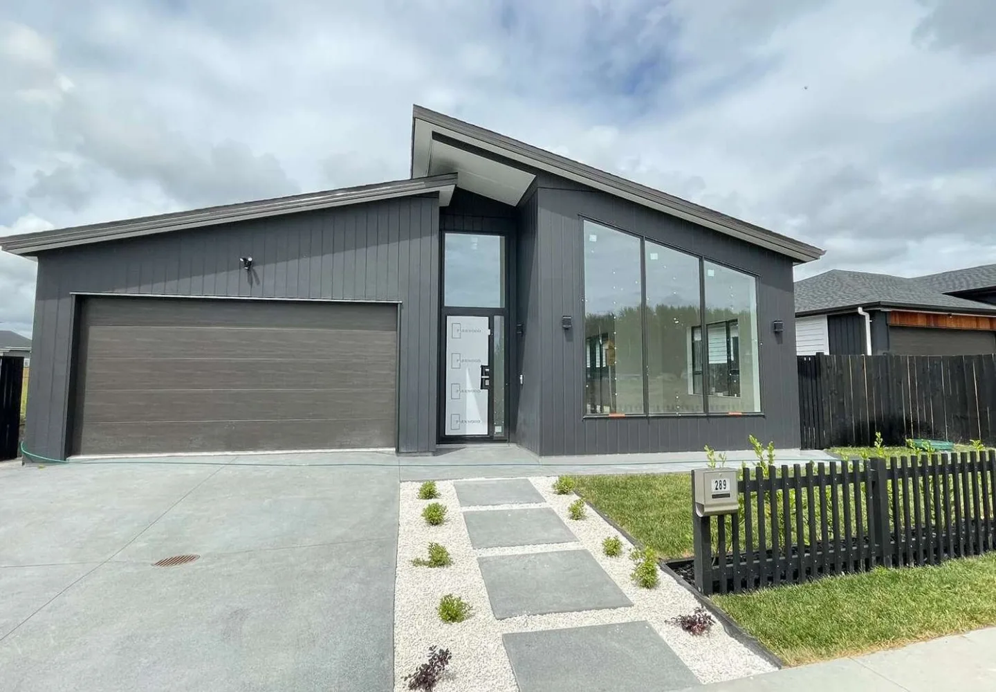 289 Te Taruna Drive