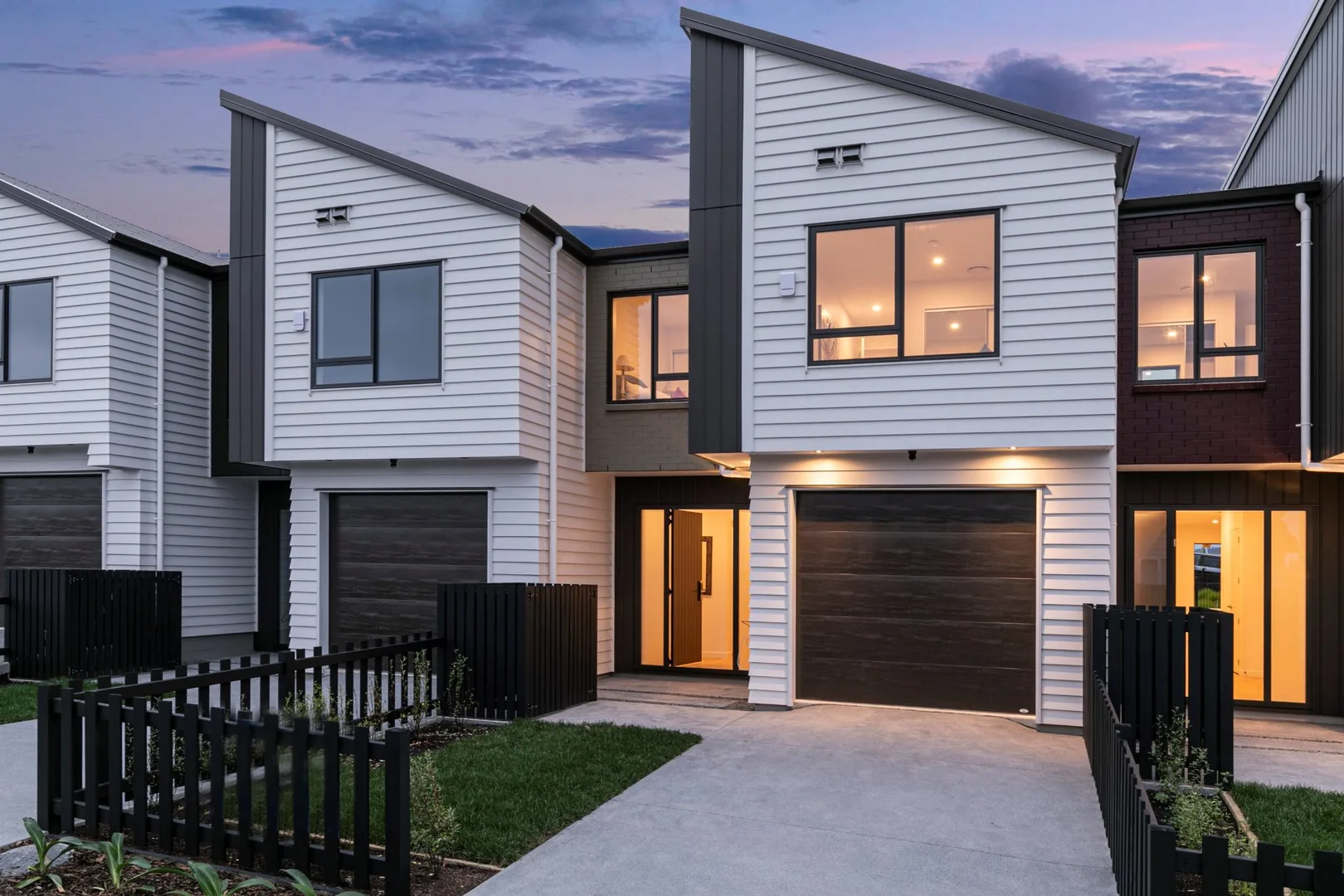 33 Spars Road, Front